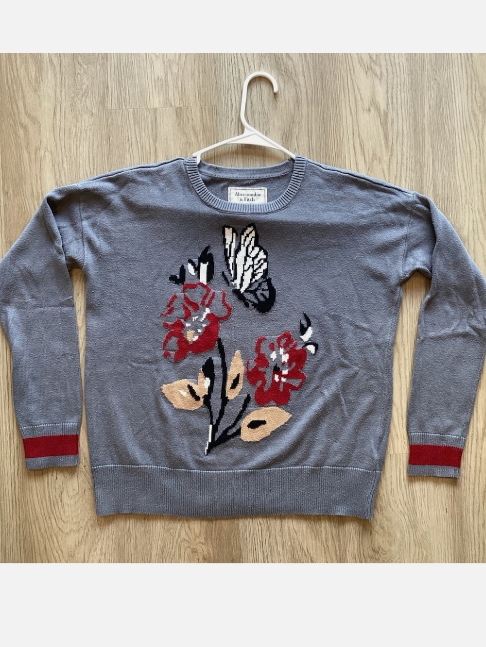 Abercrombie & Fitch Gray Crewneck Sweater with Red Floral Motif